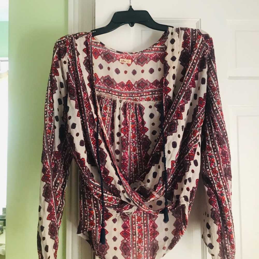 Red and white patterned top